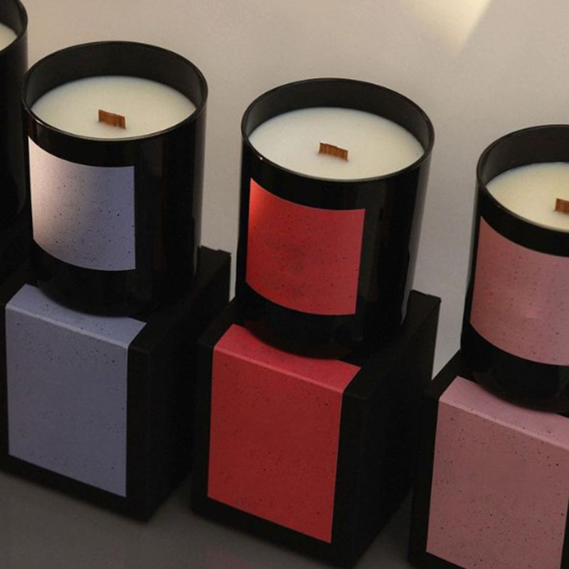 220g Thick-bottomed Cup Eco-friendly Smoke-free Wood Core High-end Gift Box Plant Essential Oil Soy Wax Scented Candle